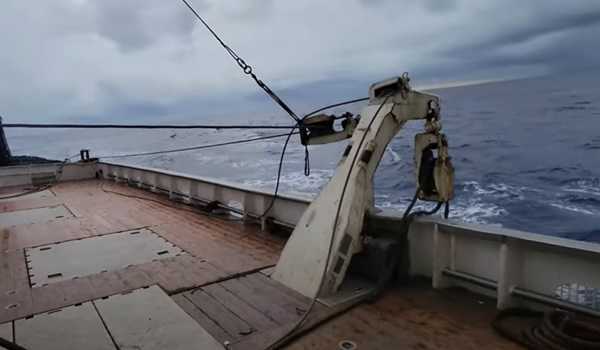 टोक्यो में मछली पकड़ने वाली नाव दुर्घटनाग्रस्त , एक लापता