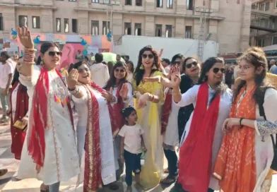 रंगलीला कार्यक्रम में दिखी वृन्दावन की होली की झलक, कलाकारों ने बांधा समां