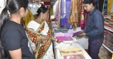 इस्कॉन मंदिर हॉल में कॉटन एंड सिल्क फैब प्रदर्शनी सह बिक्री का शुभारंभ