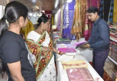 इस्कॉन मंदिर हॉल में कॉटन एंड सिल्क फैब प्रदर्शनी सह बिक्री का शुभारंभ