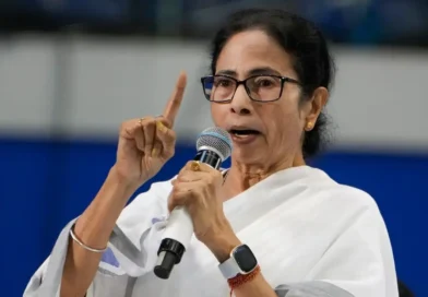 इस्तीफा न देने की जिद के बीच आयी बड़ी खबर, ममता समेत पूरी कैबिनेट बर्खास्त, विधान सभा भंग …….