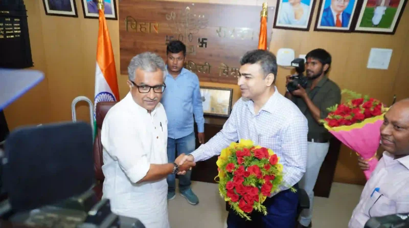 बिहार को आईटी एवं तकनीकी नवाचार का प्रमुख केंद्र बनाने की दिशा में सरकार प्रतिबद्ध: नीतीश मिश्रा