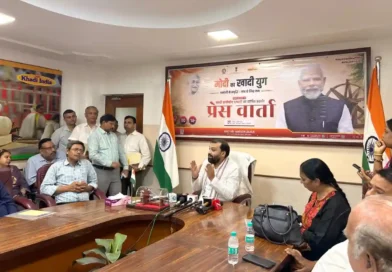 प्रधानमंत्री के मार्गदर्शन में खादी ने प्रदर्शन के स्थापित किए नए आयाम 