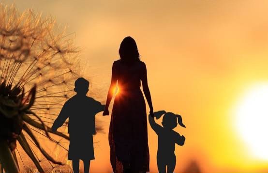 मदर्स डे विशेष : मां के प्रेम, त्याग और ममता को नमन