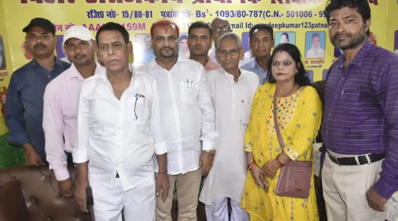 बकाया वेतन भुगतान को लेकर अराजकीय प्राथमिक शिक्षकों ने मुख्यमंत्री से लगाई गुहार
