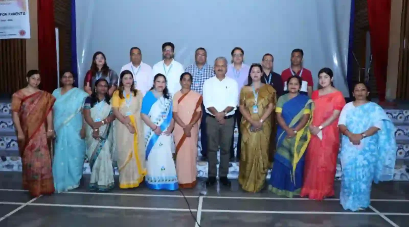 नोट्रे डेम अकादमी में कक्षा 11 के अभिभावकों के लिए अभिभावक कार्यशाला आयोजित