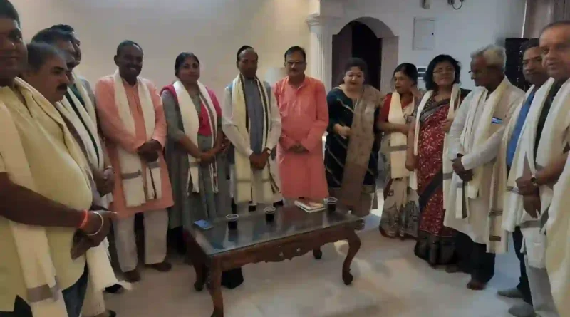 भारतीय जनता पार्टी के जनसंवाद कार्यक्रम के दौरान साहित्यिक गोष्ठी का आयोजन
