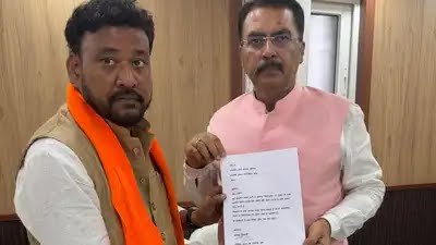 बांकीपुर विधानसभा उपचुनाव भाजपा उम्मीदवार अभिषेक कुमार ने अपना नामांकन वापस लिया।