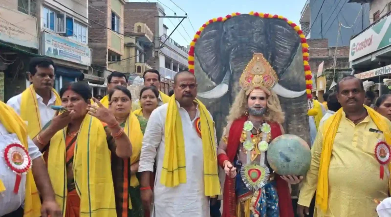पटना सिटी में भव्य रूप से संपन्न हुई विश्वकर्मा शोभा यात्रा, हजारों लोग हुए शामिल