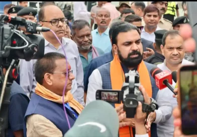 काजीकोरैया–राघोपुर तटबंध पर पहुंचे मुख्यमंत्री सम्राट चौधरी, बचाव कार्यों की ली जानकारी